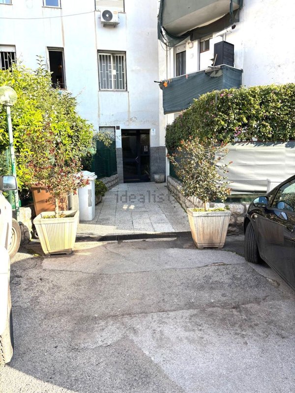 appartamento in vendita a Palermo in zona Malaspina/Palagonia