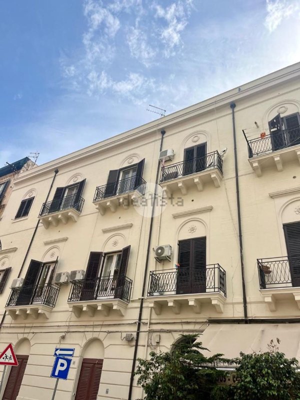 appartamento in vendita a Palermo in zona Politeama