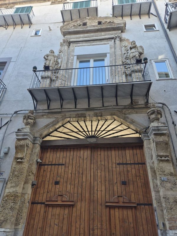 appartamento in vendita a Palermo in zona Centro storico