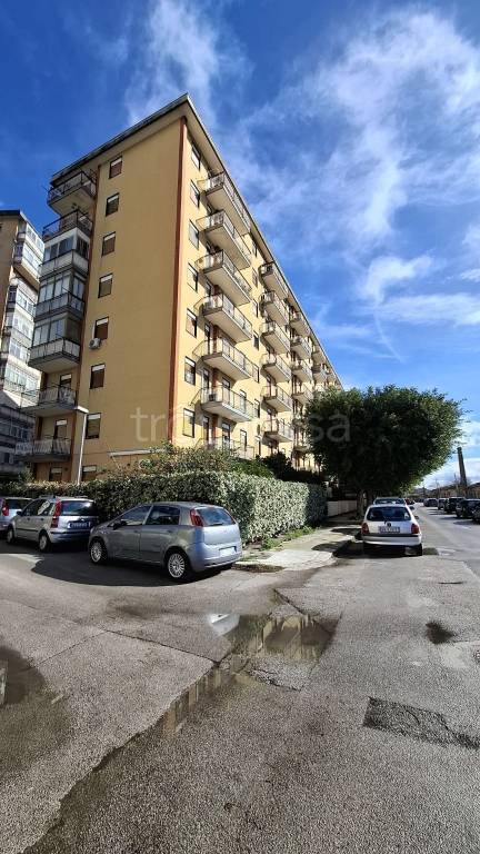appartamento in vendita a Palermo in zona Montegrappa / Santa Rosalia