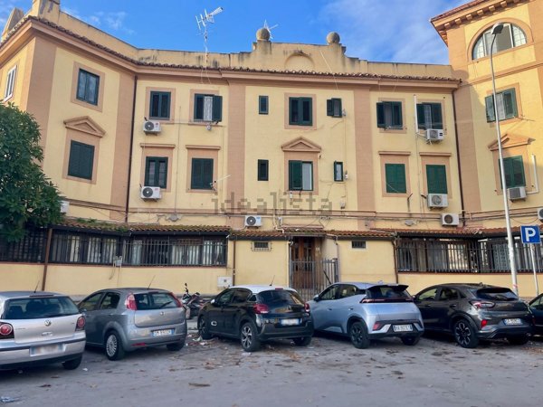 appartamento in vendita a Palermo in zona Arenella/Vergine Maria