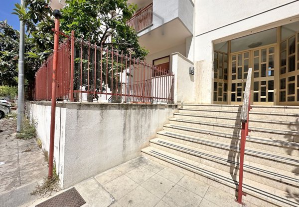 appartamento in vendita a Palermo in zona Villagrazia/Falsomiele