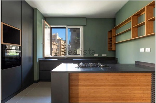 appartamento in vendita a Palermo in zona Libertà