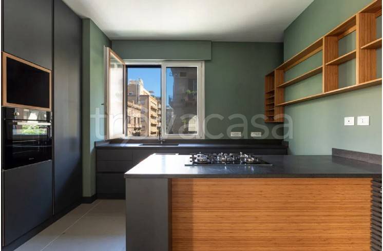 appartamento in vendita a Palermo in zona Politeama