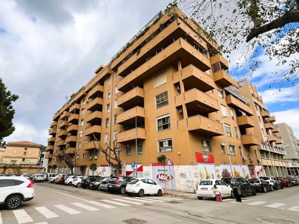 appartamento in vendita a Palermo in zona Libertà