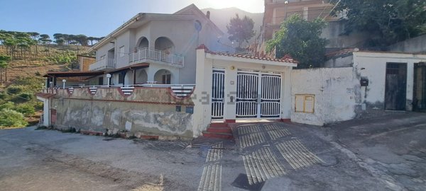 appartamento in vendita a Palermo in zona Villagrazia/Falsomiele