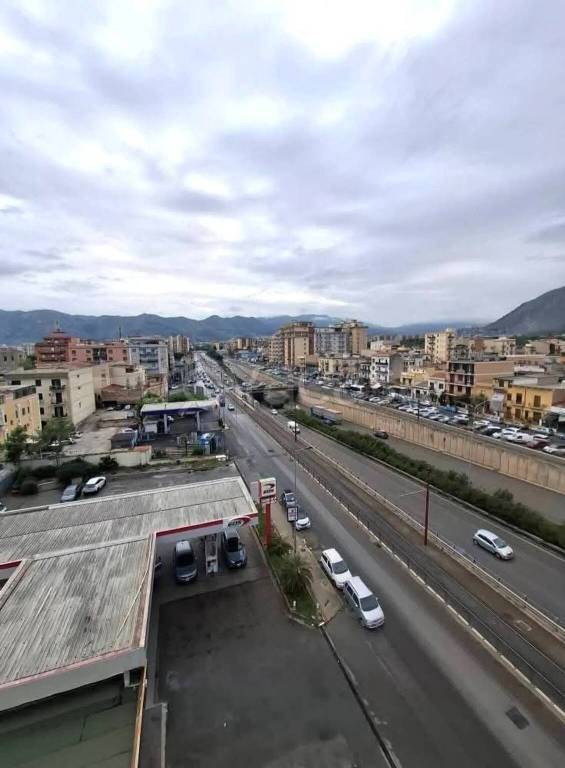 appartamento in vendita a Palermo in zona Zisa