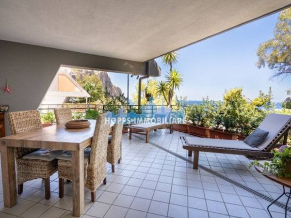 appartamento in vendita a Palermo in zona Mondello