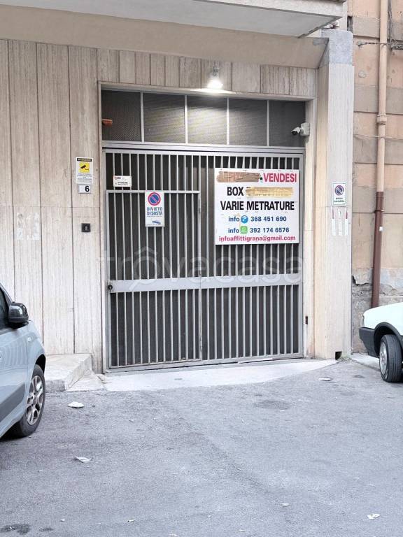 casa indipendente in vendita a Palermo in zona Centro storico
