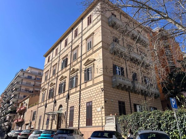 appartamento in vendita a Palermo in zona Libertà