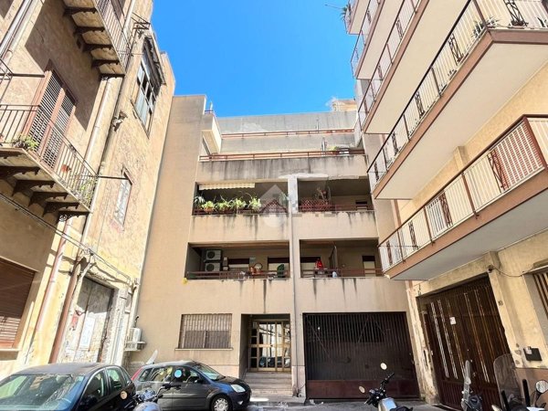 appartamento in vendita a Palermo in zona Oreto