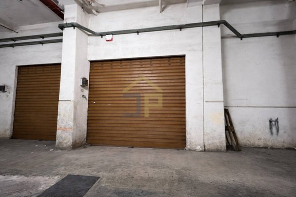 locale di sgombero in vendita a Palermo in zona Acqua dei Corsari