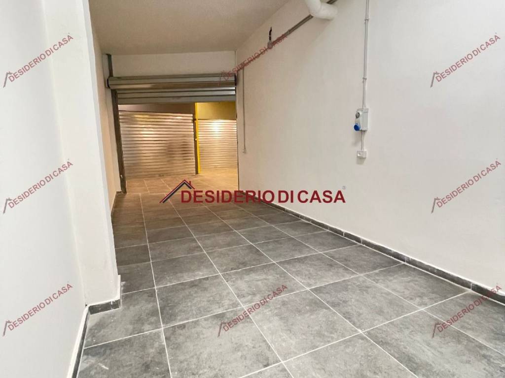 locale commerciale in vendita a Palermo in zona Resuttana