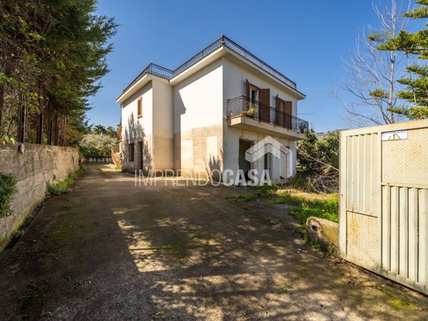 casa indipendente in vendita a Palermo in zona Altarello