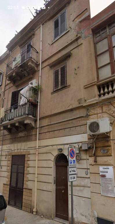 appartamento in vendita a Palermo in zona Zisa