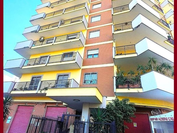 appartamento in vendita a Palermo in zona Malaspina/Palagonia