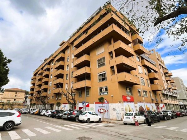 appartamento in vendita a Palermo in zona Libertà