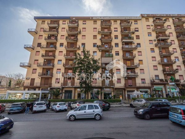 appartamento in vendita a Palermo in zona Chiavelli