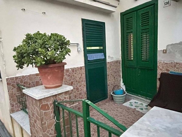 appartamento in vendita a Palermo in zona Villagrazia/Falsomiele