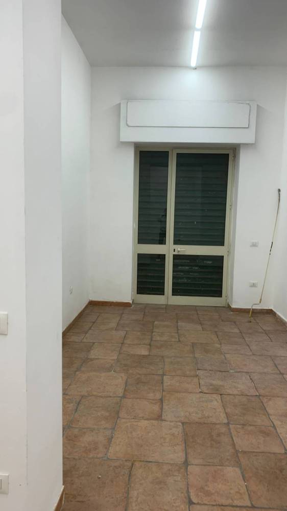 locale commerciale in vendita a Palermo