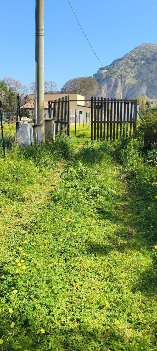 terreno edificabile in vendita a Palermo in zona Mondello