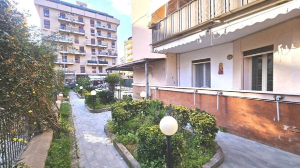 appartamento in vendita a Palermo in zona Montegrappa / Santa Rosalia