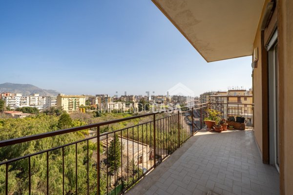 appartamento in vendita a Palermo in zona Altarello