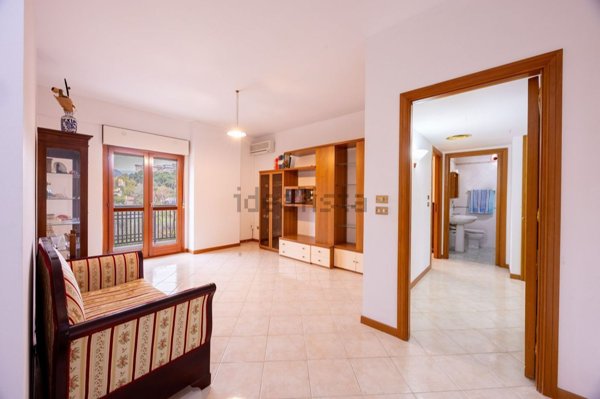 appartamento in vendita a Palermo in zona Zisa