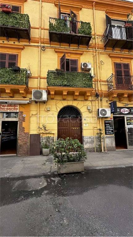 appartamento in vendita a Palermo in zona Zisa