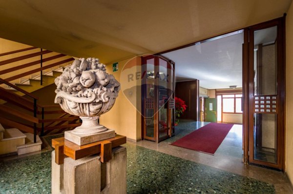 appartamento in vendita a Palermo in zona Zisa