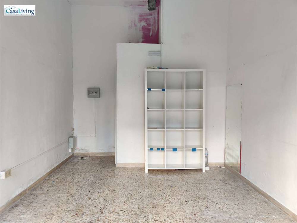 negozio in vendita a Palermo in zona Resuttana