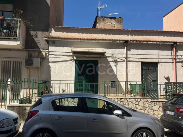 casa indipendente in vendita a Palermo in zona San Lorenzo