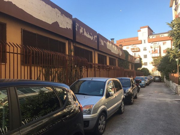 locale di sgombero in vendita a Palermo in zona Croceverde