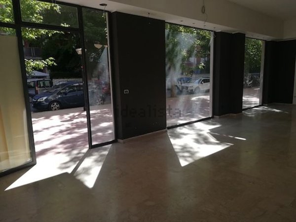 locale commerciale in vendita a Palermo