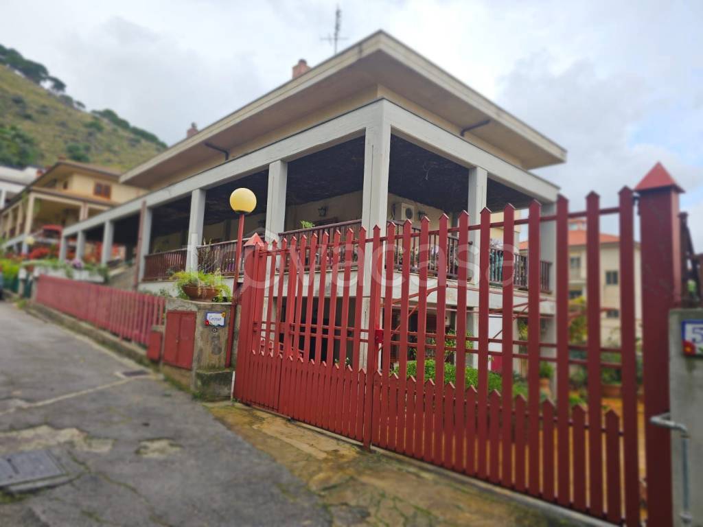 casa indipendente in vendita a Palermo in zona Baida