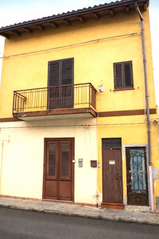 casa indipendente in vendita a Palermo in zona Villagrazia/Falsomiele