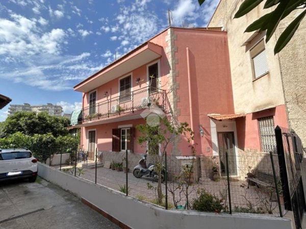 appartamento in vendita a Palermo in zona Chiavelli