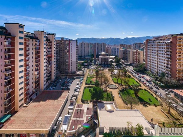 appartamento in vendita a Palermo in zona Malaspina/Palagonia