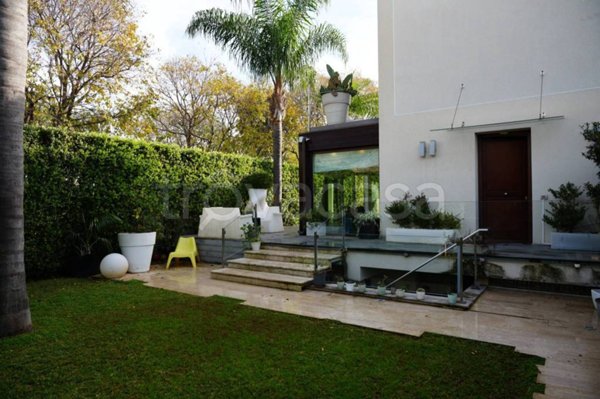 casa indipendente in vendita a Palermo in zona Mondello