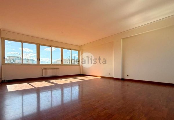 appartamento in vendita a Palermo in zona Malaspina/Palagonia