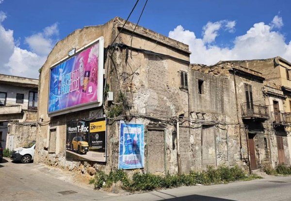 intera palazzina in vendita a Palermo in zona Oreto