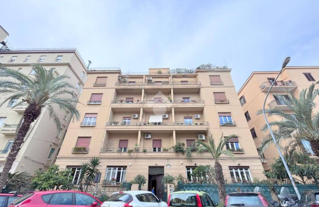 appartamento in vendita a Palermo in zona Zisa