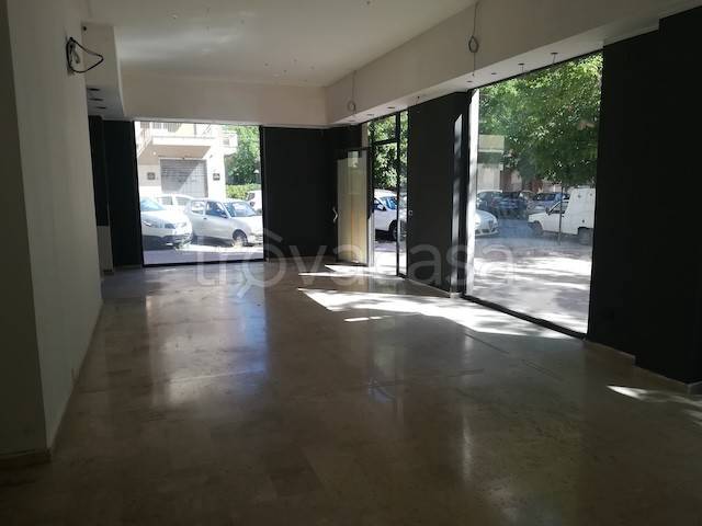 negozio in vendita a Palermo