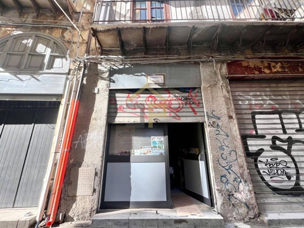 locale commerciale in vendita a Palermo in zona Centro storico