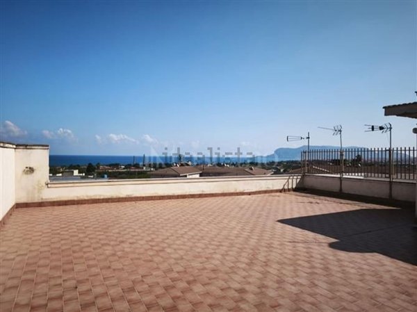 appartamento in vendita a Palermo in zona Acqua dei Corsari