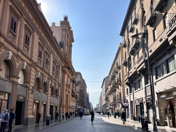 appartamento in vendita a Palermo in zona Politeama