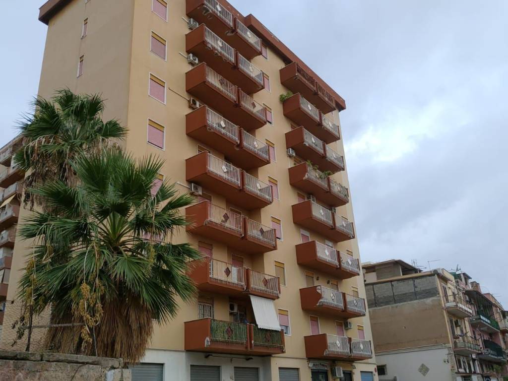 appartamento in vendita a Palermo in zona Roccella