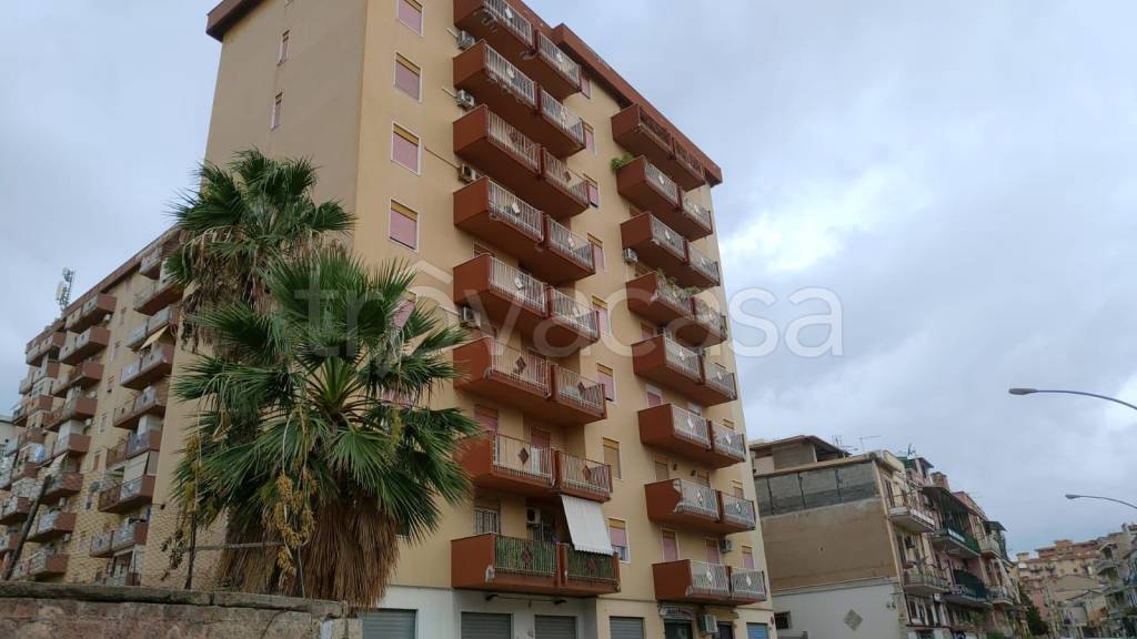 appartamento in vendita a Palermo in zona Roccella