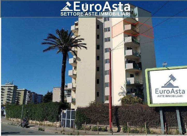 appartamento in vendita a Palermo in zona Malaspina/Palagonia