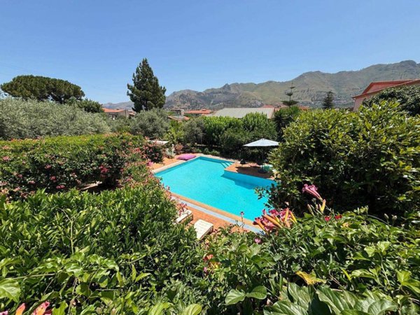 casa indipendente in vendita a Palermo in zona Altarello